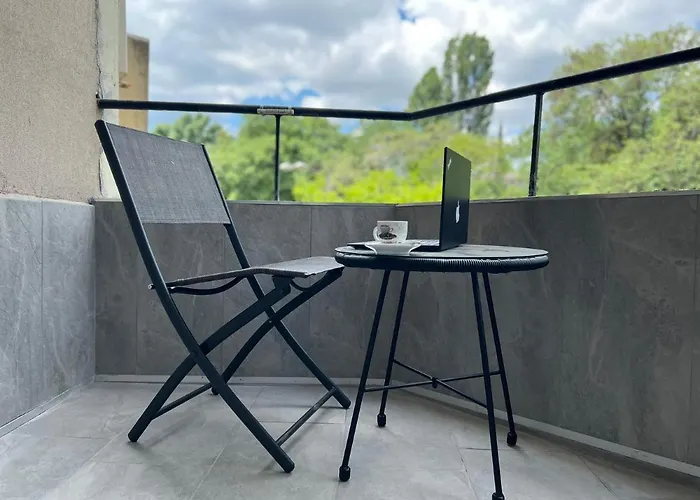 Céntrico - Modern 1bd Flat In By Flat Mаnager